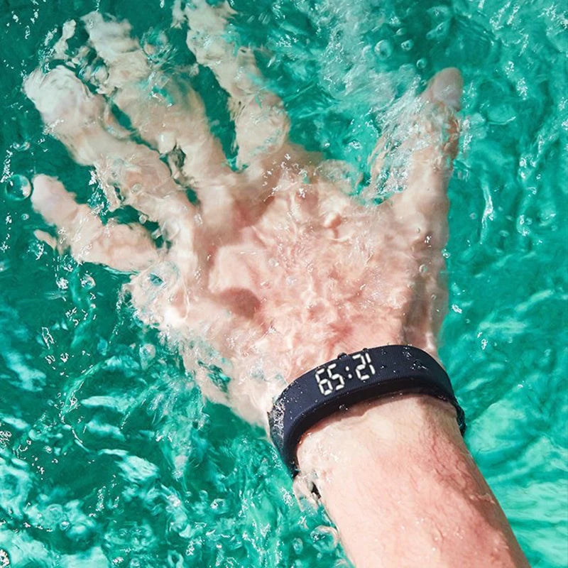 UYJY 2026, resistente al agua, con podómetro para correr, monitor de actividad y alarma con vibración y recordatorio